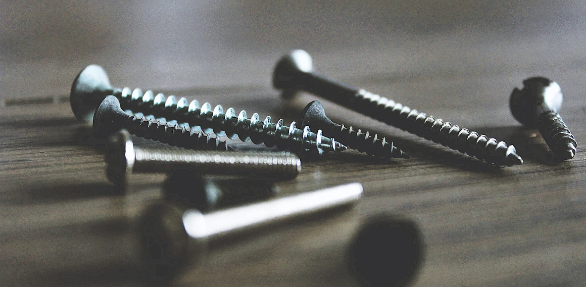 How to choose the right screw for different materials