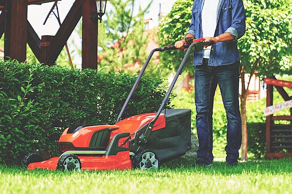 Best battery powered lawnmower for your garden