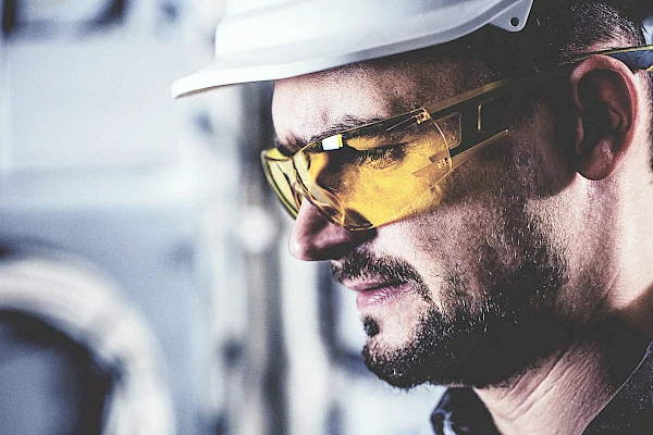 Safety glasses for tough jobs: A guide