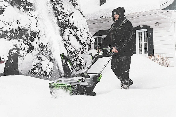 Battery-Powered Snow Blowers for All Winter Conditions